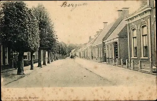 Ak Burgum Friesland, Straßenpartie, Bäume, Häuser
