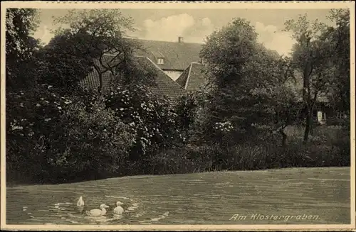 Ak Cismar Grömitz in Holstein, Landesjugendheim im alten Kloster, Klostergraben