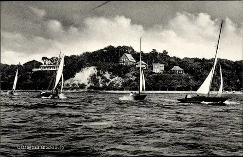 Ak Glücksburg an der Ostsee, Vor der Rosenterrasse, Segelboote