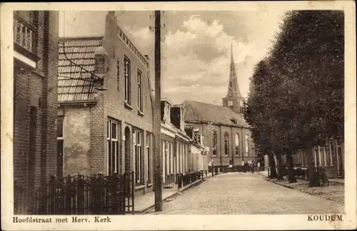 Ak Koudum Friesland, Hoofdstraat met Herv. Kerk