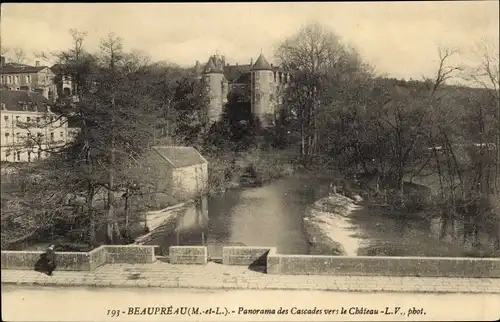 Ak Beaupréau Maine et Loire, Panorama des Cascades vers le Chateau