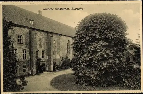 Ak Cismar Grömitz in Holstein, Landesjugendheim im alten Kloster, innerer Klosterhof