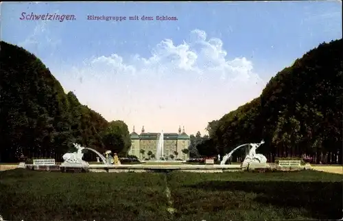 Ak Schwetzingen Baden Württemberg, Hirschgruppe mit dem Schloss