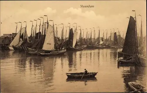 Ak Volendam Nordholland Niederlande, Hafenpartie, Segelboote, Ruderboot