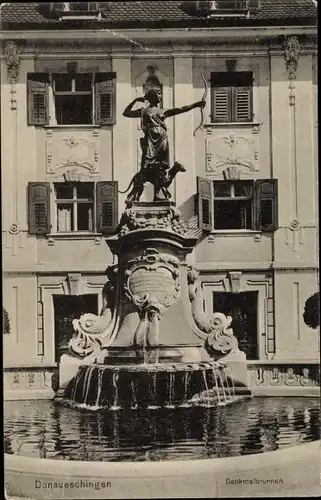 Ak Donaueschingen im Schwarzwald Baar Kreis, Partie am Denkmalbrunnen, Wilh. Sauer