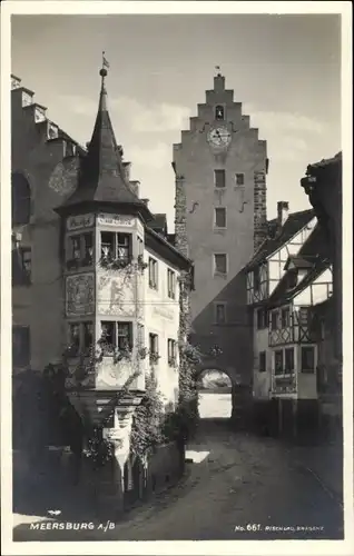 Ak Meersburg am Bodensee, Blick zum Tor, Erker, Gasthof