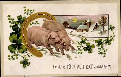 Ak Glückwunsch Neujahr, Schweine, Hufeisen, Klee, verschneites Dorf im Mondschein