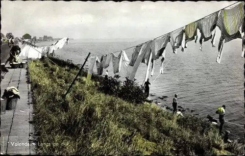 Ak Volendam Nordholland Niederlande, Langs de dijk, Wäscheleine