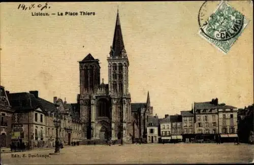 Ak Lisieux Calvados, La Place Thiers