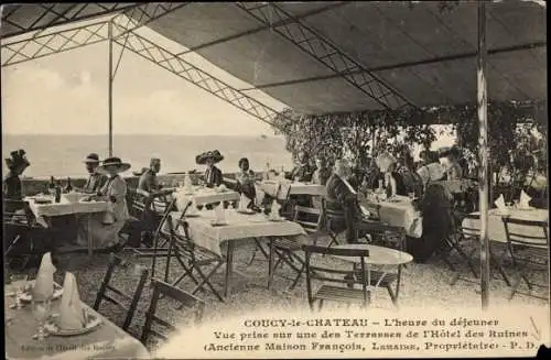 Ak Coucy le Chateau Aisne, Ancienne Maison Francois, une des Terrasses de l'Hotel des Ruines