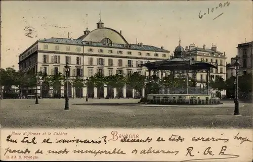 Ak Bayonne Pyrénées Atlantiques, Place d'Armes, Le Theatre