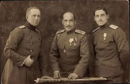 Foto Ak Generalstab, Preußische und bulgarische Offiziere in Uniform, 1. WK