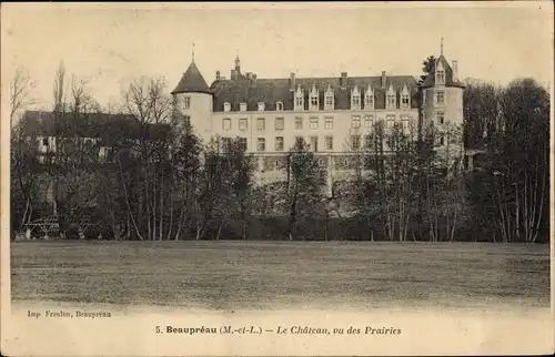 Ak Beaupréau Maine et Loire, Le Chateau, vu des Prairies