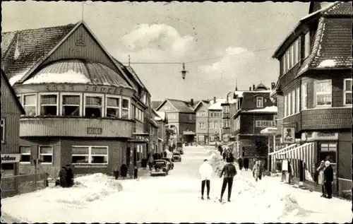Ak Braunlage im Oberharz, Elbingeröder Straße mit Café Junker, Winter