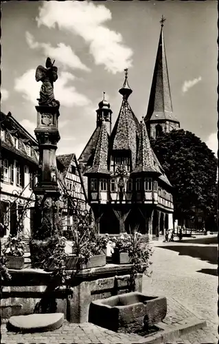 Ak Michelstadt im Odenwald, Marktplatz mit Rathaus, Brunnen