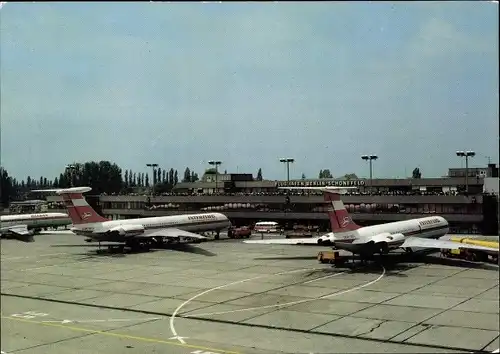 Ak Schönefeld bei Berlin, Flughafen, Interflug DDR 3EC, Passagierflugzeuge