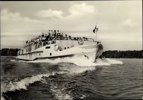 Ak Berlin Köpenick, Luxusfahrgastschiff der Weißen Flotte auf dem Müggelsee