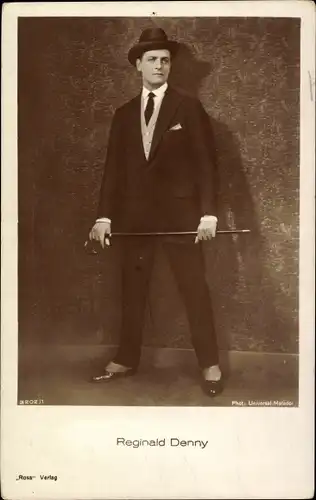 Ak Schauspieler Reginald Denny, Standportrait