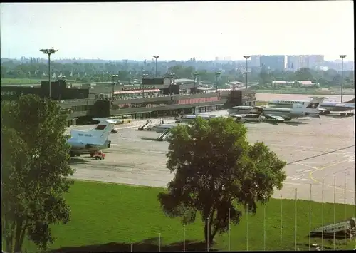 Ak Schönefeld bei Berlin, Flughafen, Passagierflugzeuge, Interflug