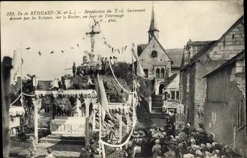 Ak Béhuard Maine-et-Loire, Benediction du T.S. Sacrement donnee par les Eveques, jour de Pelerinage