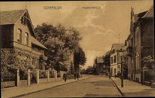 Ak Gütersloh in Westfalen, Blick in die Roonstraße