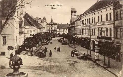 Ak Aschersleben im Salzlandkreis, Markt, Geschäftshaus Hermann Ehlers, Brunnen, Straßenpartie