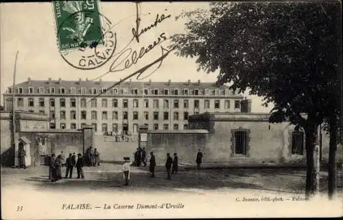 Ak Falaise Calvados, La Caserne Dumont d'Urville