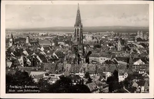 Ak Freiburg im Breisgau, Blick vom Schlossberg