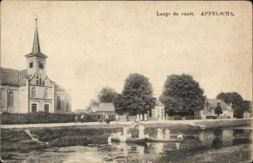 Ak Appelscha Fryslân Friesland Niederlande, Langs de vaart, kerk