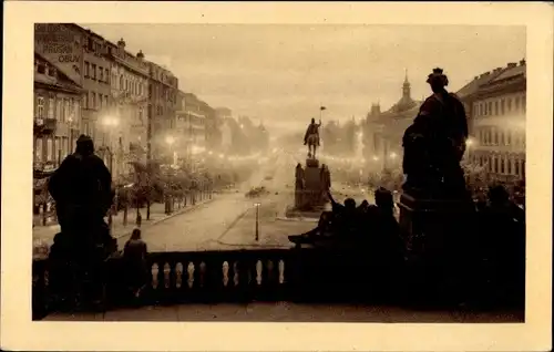 Ak Praha Prag Tschechien, Wenzelsplatz am Abend vom Museum gesehen