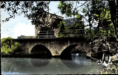 Ak La Neuville sur Essonne Loiret, Le Pont de la Charmille