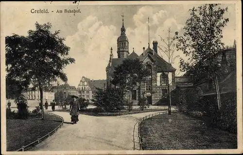 Ak Krefeld am Niederrhein, Partie am Bahnhof