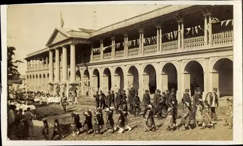 Foto Südamerika, Gebäude, Soldaten in Uniform, Prozession