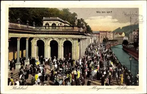 Ak Karlovy Vary Karlsbad Stadt, Mühlbrunnen Kolonnade, Morgen, Menschenmenge