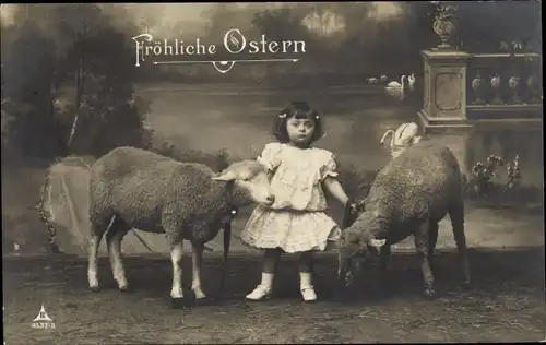 Ak Glückwunsch Ostern, Mädchen mit zwei Schafen, Schwäne, PH 4532 3