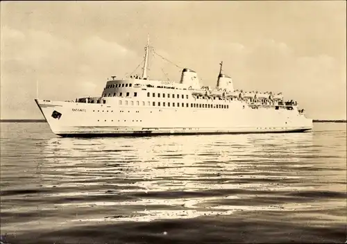 Ak DDR Großfähre Sassnitz in Fahrt auf Hochsee, Fährschiff