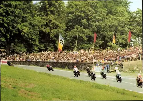 Ak Schleiz im Vogtland Thüringen, Schleizer Dreieck Rennen 1980, Naturtribüne am Buchhübel