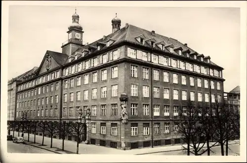 Ak München Bayern, Schulgebäude Angerkloster, Außenansicht