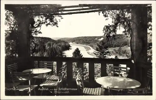 Ak Grünwald in Bayern, Ausblick von der Schlossterrasse, Schloss Hotel