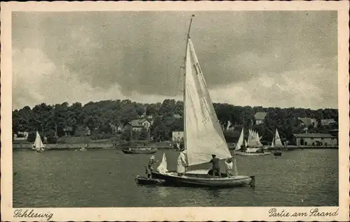 Ak Schleswig an der Schlei, Partie am Strand, Segelboot