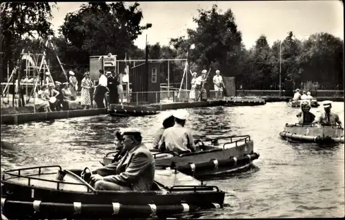 Ak Naarden Nordholland Niederlande, Oud Valkeveen, Motor scooters