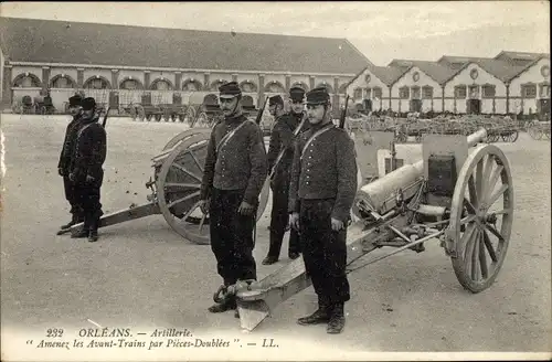 Ak Orléans Loiret, Artillerie, Amenez les Avant Trains per Pieces Doublees