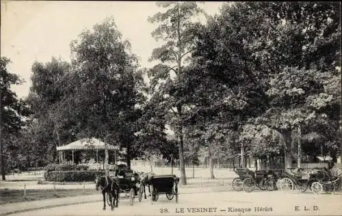 Ak Le Vésinet Yvelines, Kiosque Heriot, Kutsche