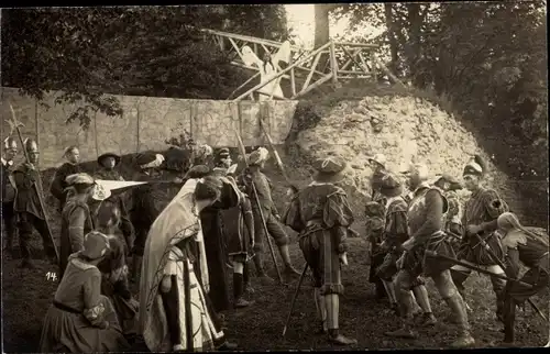 Foto Ak Schauspieler im Freilichttheater, Theaterszene