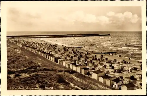 Ak Ustka Stolpmünde Pommern, Strand, Strandkörbe