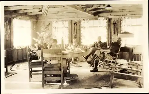 Foto Ak Fawnskin San Bernardino Kalifornien USA, Lighthouse Camp, Innenansicht, 1927