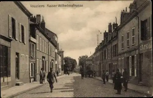 Ak Vouziers Ardennes, Kaiser Wilhelmstraße, Cafe