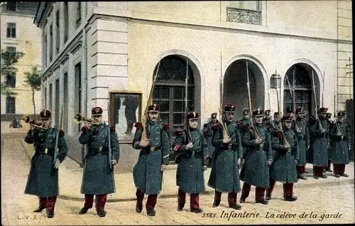 Ak Infanterie, la releve de la garde, französische Soldaten