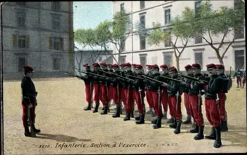 Ak Infanterie, Section a l'exercice, französische Soldaten