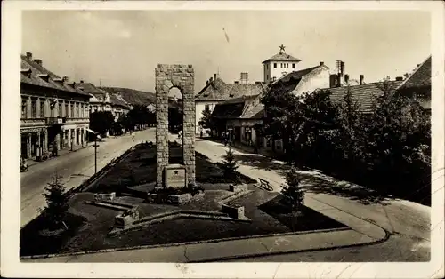 Ak Gyöngyös Ungarn, Platz, Denkmal